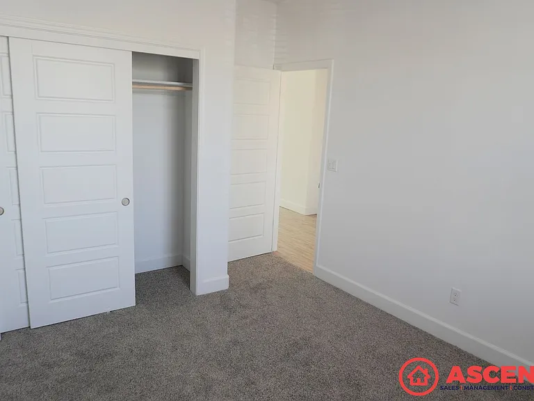 9313 Willow Terrace Dr — Photo 3