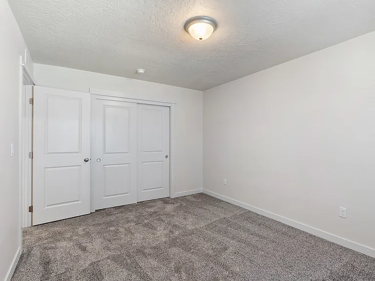 2437 S Kindful Ln — Photo 8