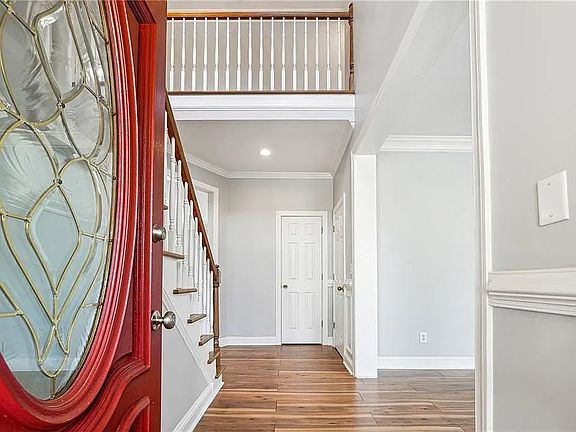 3rd image of 385 Sweet Ivy Ln