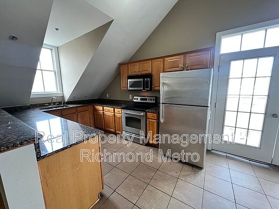5th image of 215 N 18th St APT 4