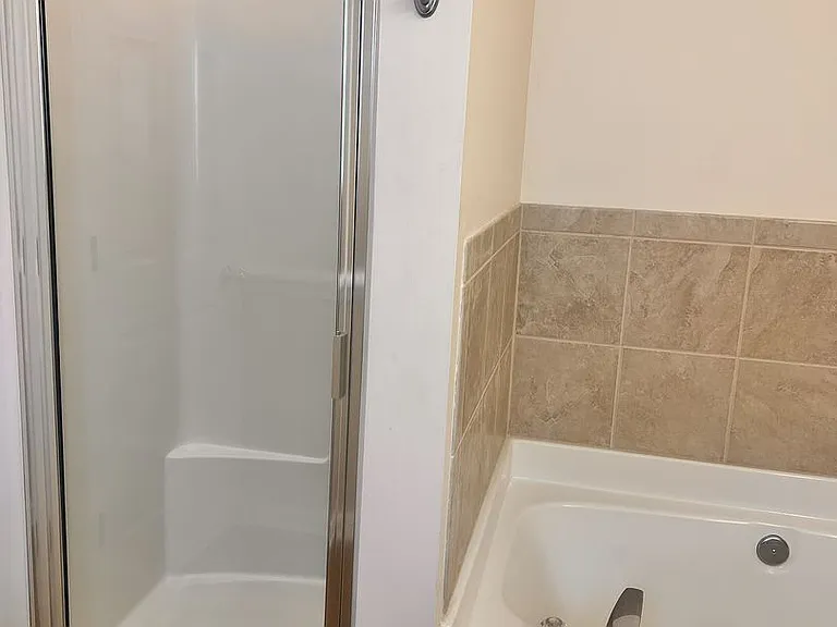 110 Shelby Ct — Photo 21