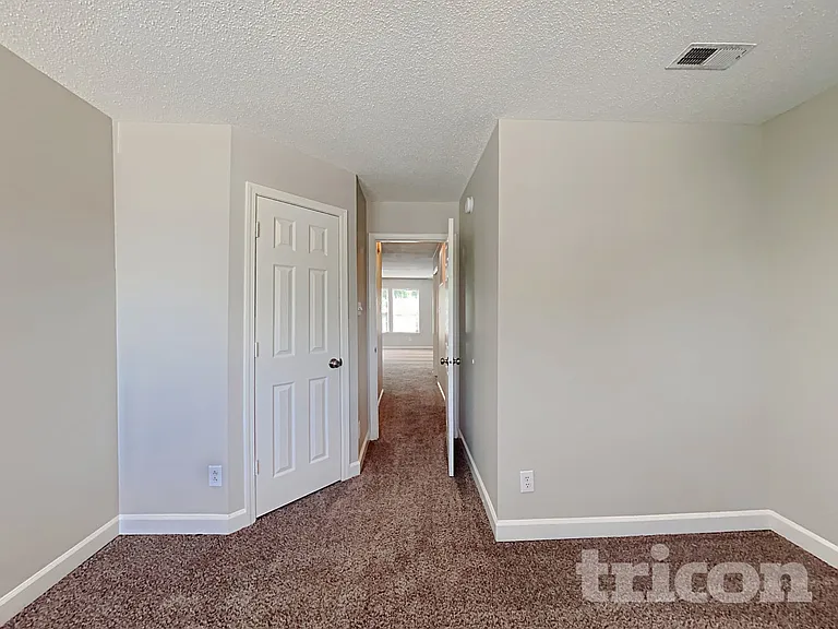 2117 Westmere Dr — Photo 11