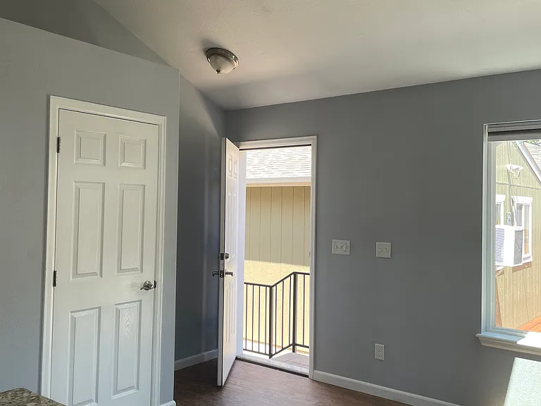 4535 Meade St — Photo 3