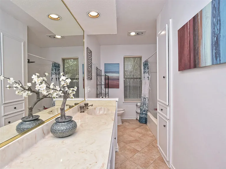 5101 Rain Creek Pkwy — Photo 18