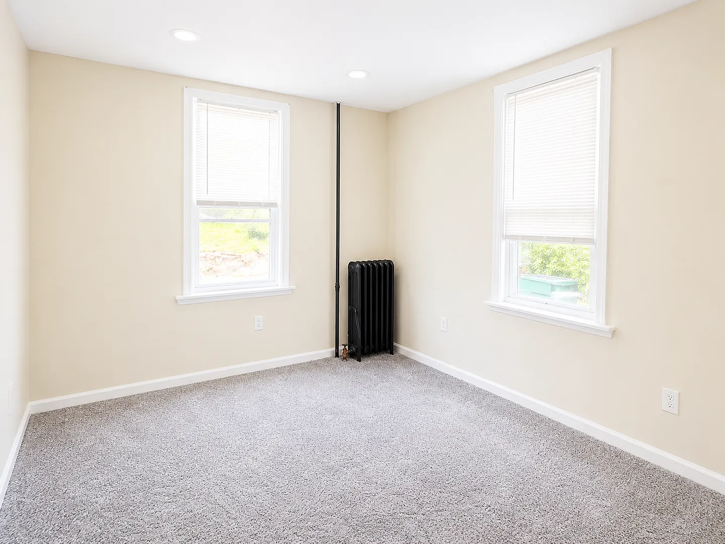 2012 Russell Ave, Unit A3 1 Bedroom | 1 Bathroom | $1,195/Month — Photo 3