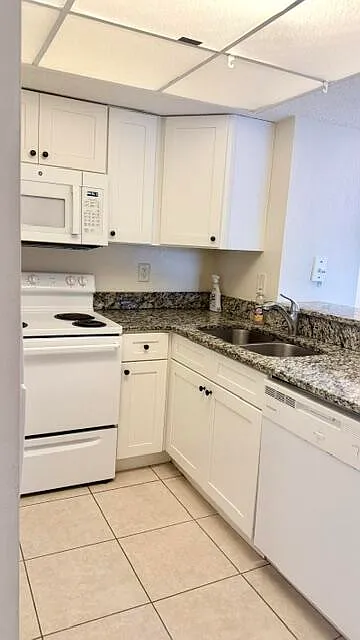 2 bed, 2.0 bath, 886 sqft, $1,775 — Photo 3