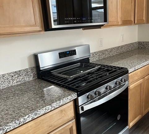 5th image of 35108 N Lead Way