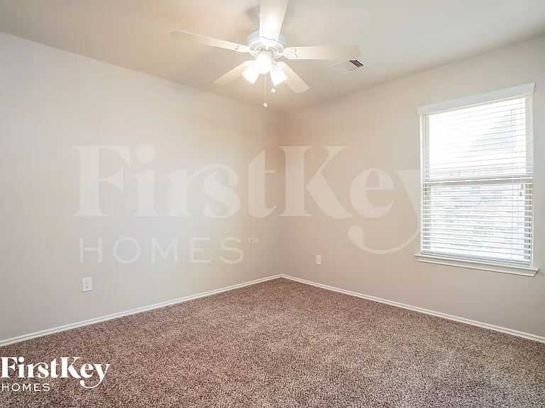 2623 Lincolns Meadow Dr — Photo 12