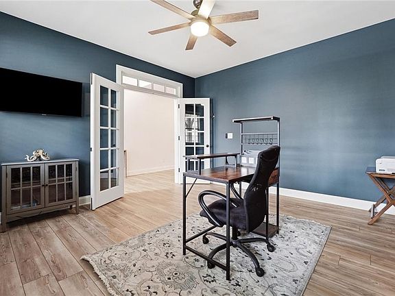 4th image of 105 Avery Landing Way