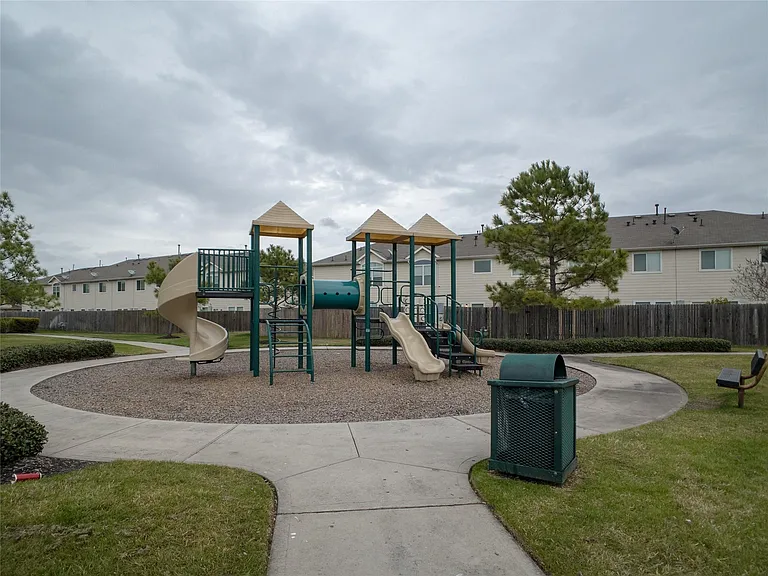 11531 Jacinth Ct — Photo 38