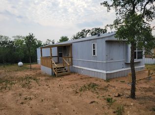 917 Austin St, Kingsland, TX 78639