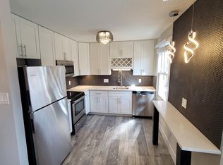 341 W Pacific Ave APT 9, Webster Groves, MO