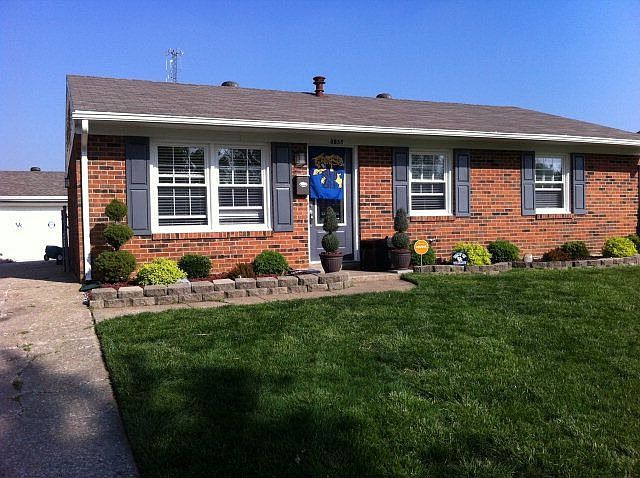 1st image of 3855 Lovell Dr