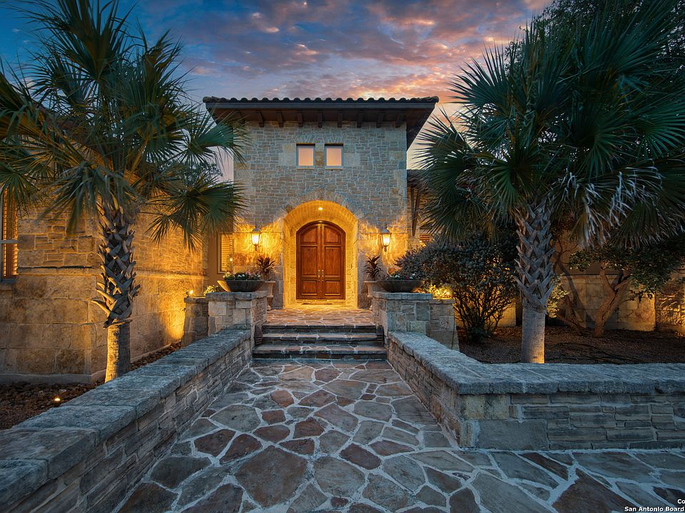 1st image of 607 Bentley Manor
