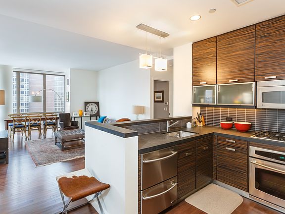 2nd image of 101 W 24th St APT 25A