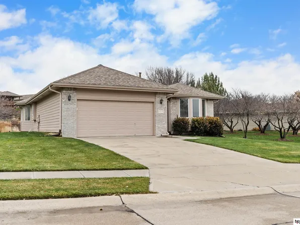 13458 Meredith Ave, Omaha, NE 68164