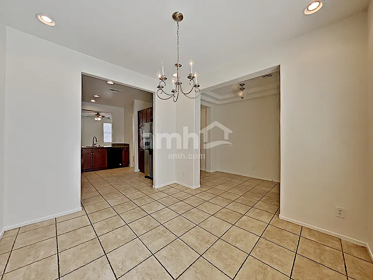 10580 Elberton Ave — Photo 5