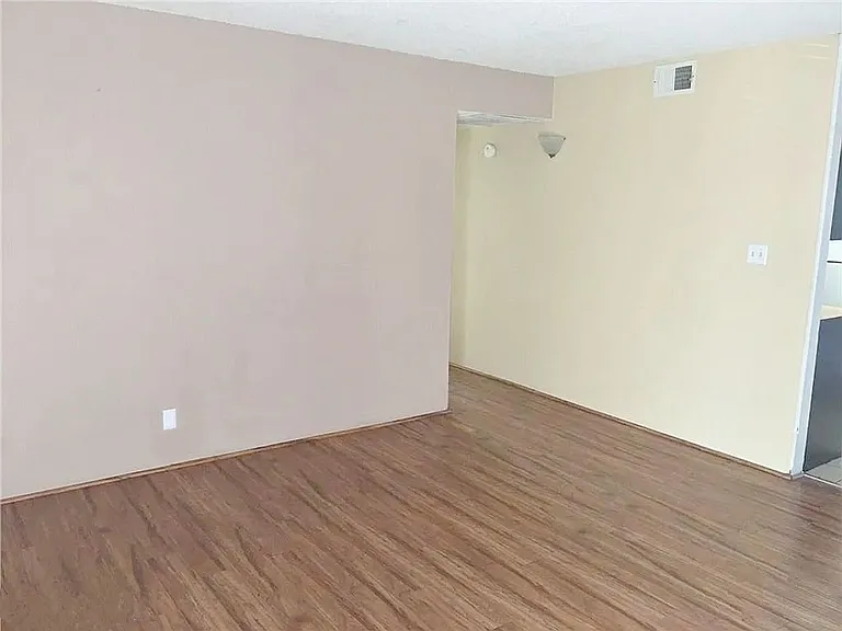 4410 Newsom Cir — Photo 5