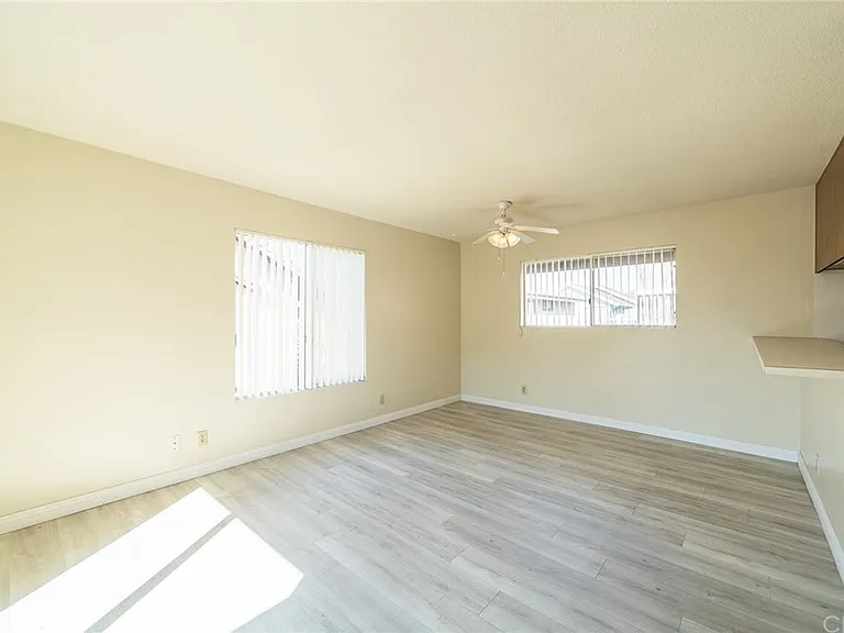 615 Utica Ave #4 — Photo 32