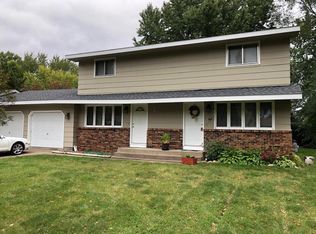 325 Belle Aire Dr, Champlin, MN 55316