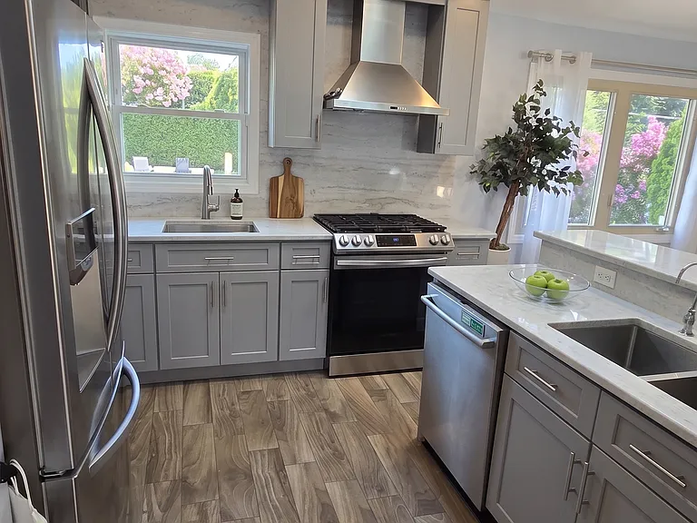 54 Jerome Ave — Photo 15
