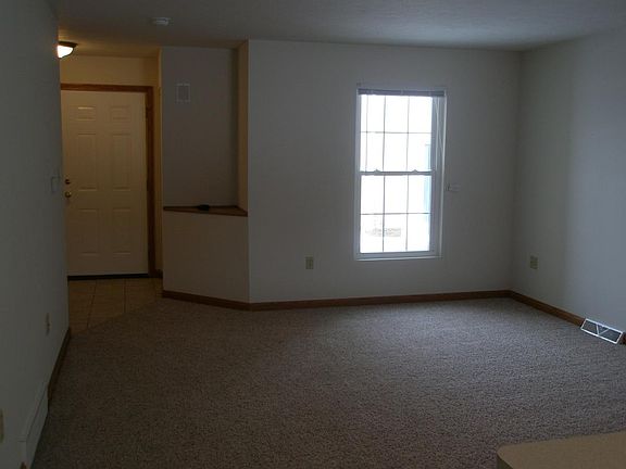 3rd image of 9007 Main St APT 4