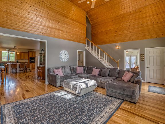 5th image of 18665 Limestone Dr