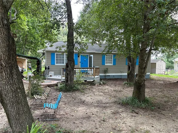 15307 Henrico St, Chester, VA 23836