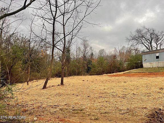 4th image of 3014 Montvale Rd