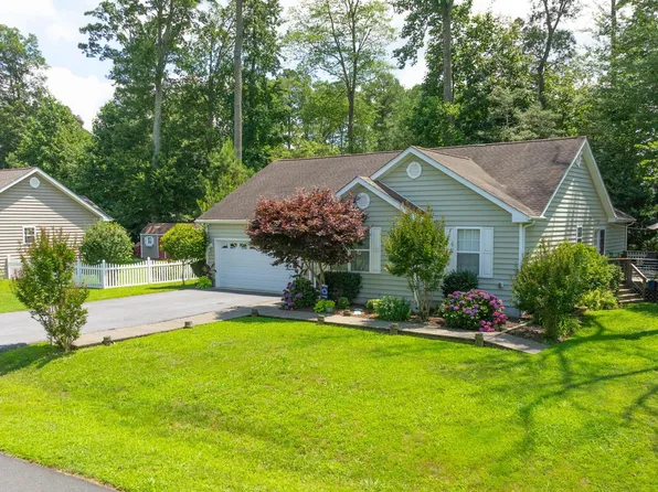 31088 Meadow Dr, Lewes, DE 19958