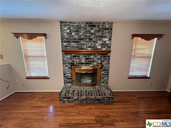 5th image of 3125 Lois Ln