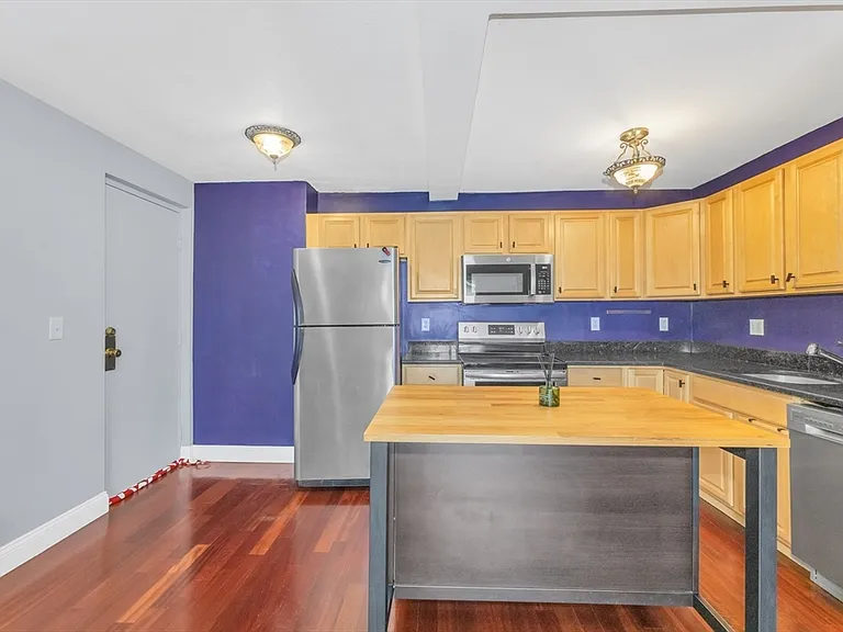 191 Commercial St #301 — Photo 5