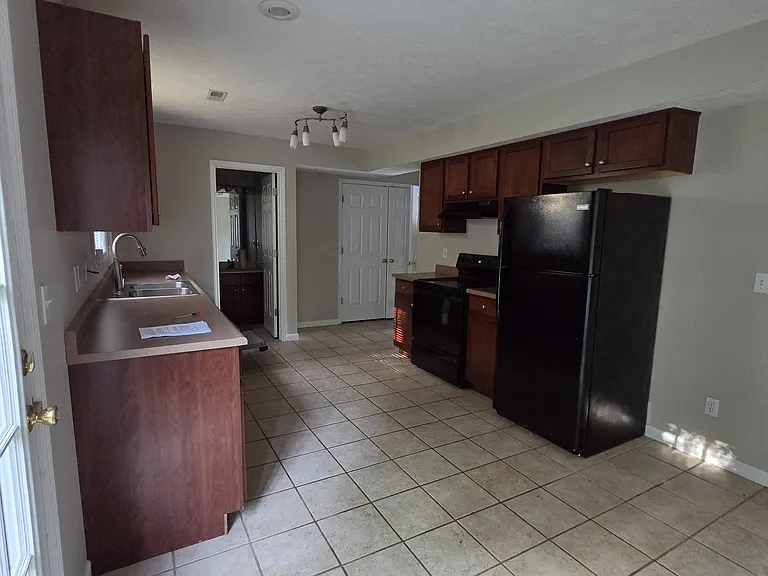 1057 Blackwell Ct #2 — Photo 5