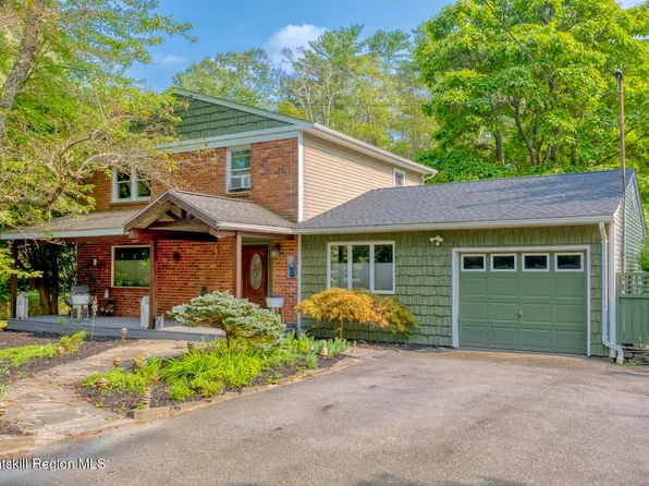 70 Vandebogart Road, Woodstock, NY 12498