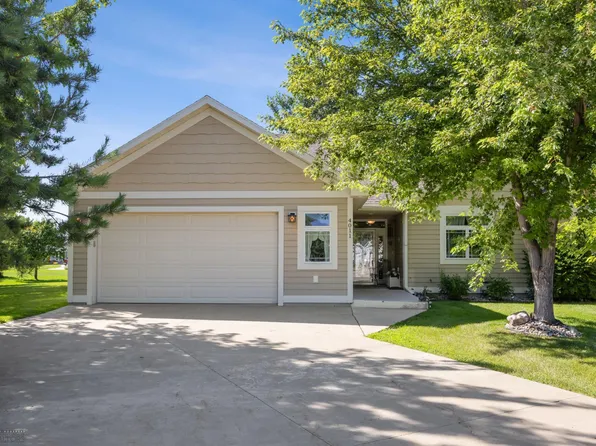 4011 39th St S, Moorhead, MN 56560