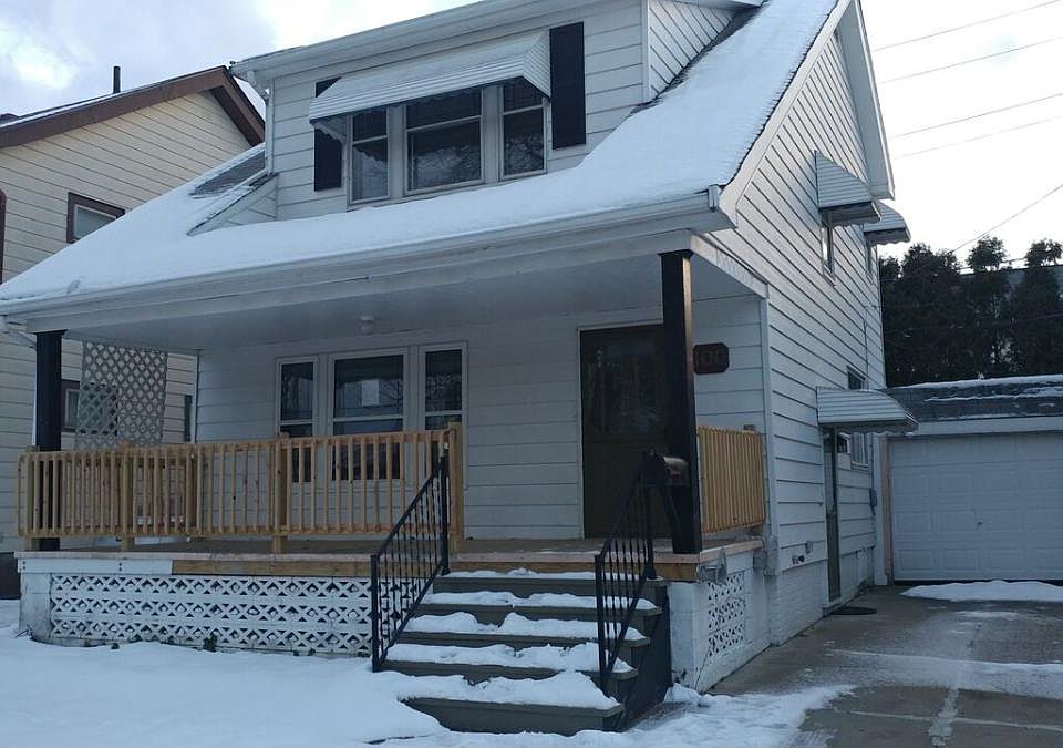 1st image of 100 E 205th St
