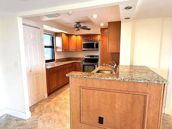 4th image of 5200 N Flagler Drive #1604
