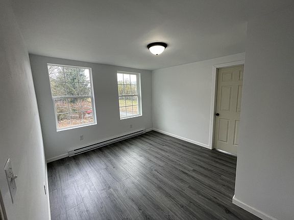 3rd image of 252 River Rd #A