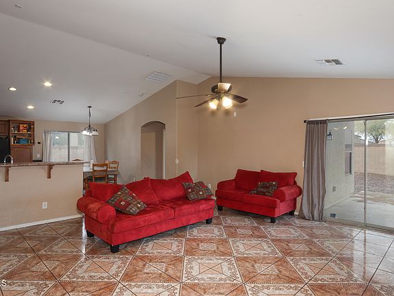 4th image of 41616 W Somerset Dr