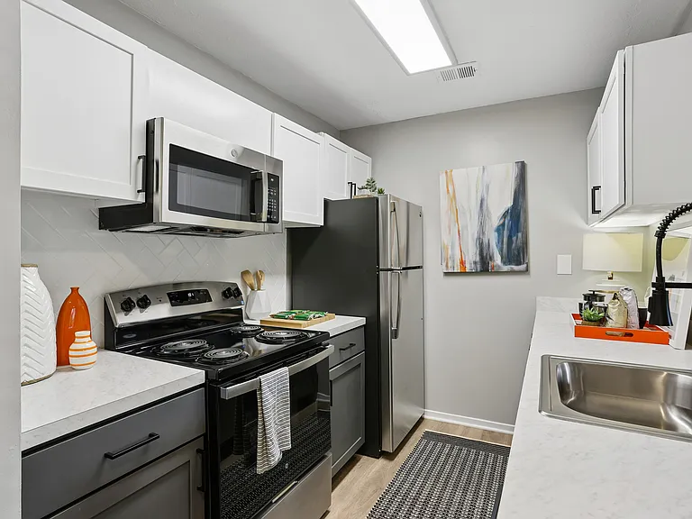 Avana Court — Photo 9