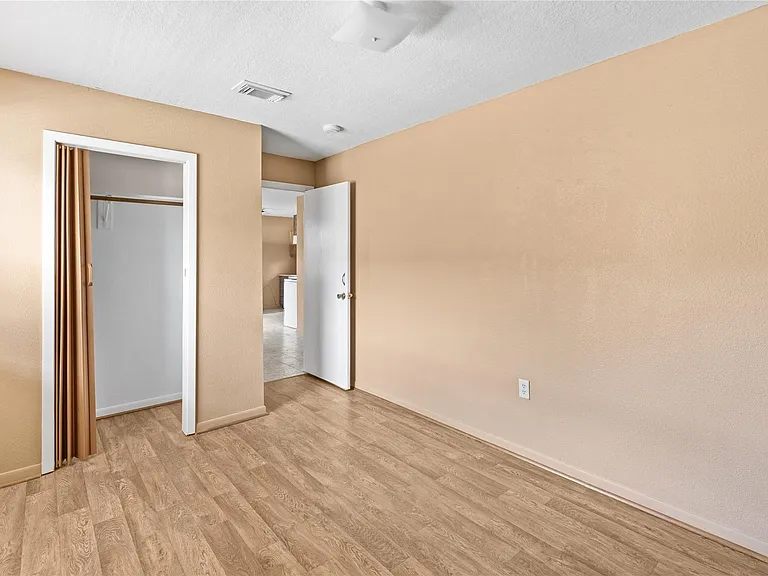 2200 Peach Ave #4 — Photo 15