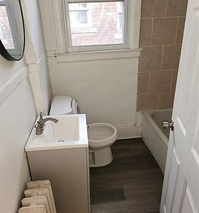 2nd image of 2037 W Grand St #48238