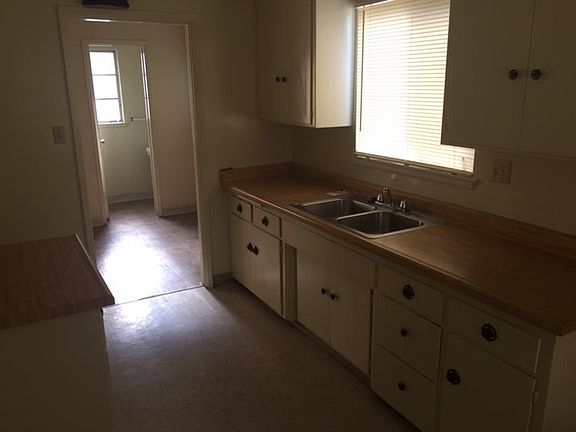 5th image of 14639 Piuma Ave