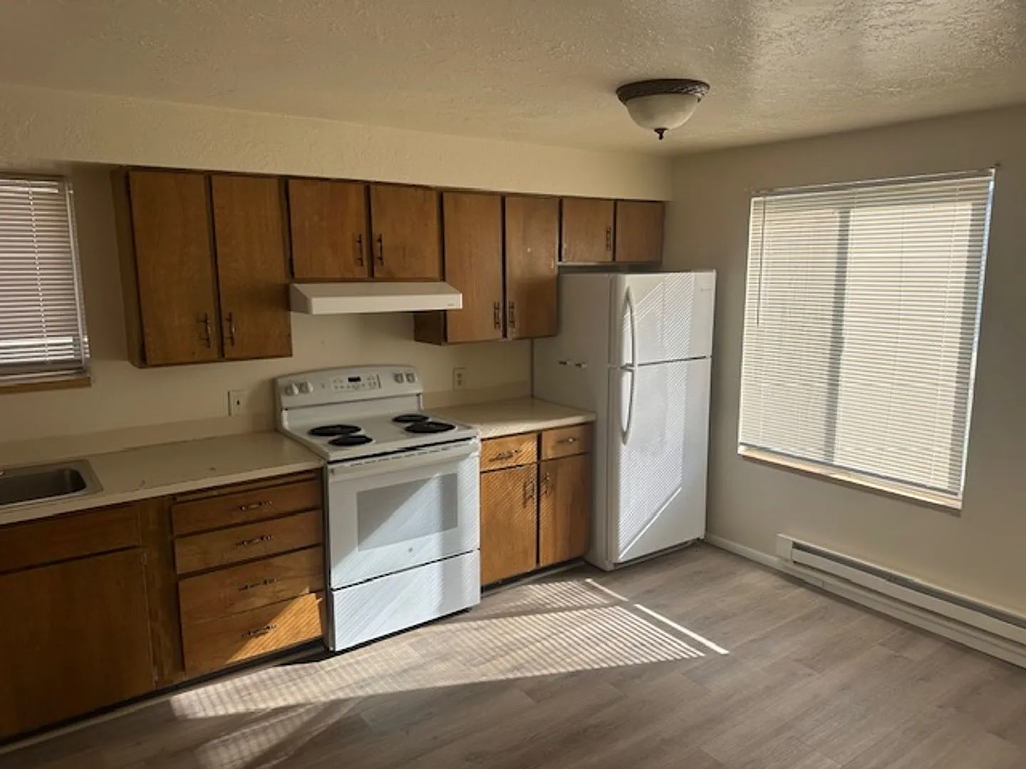 Yokshire Condos — Photo 4