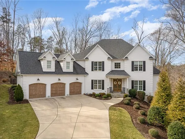 7745 Chesterbrooke Dr, Greensboro, NC 27455