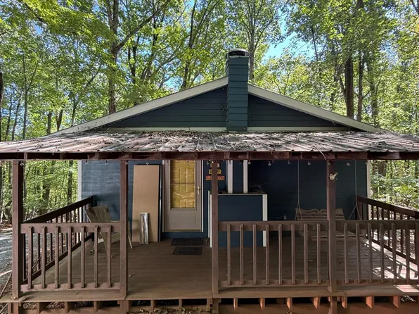 713 Leesville Lake Dr, Pittsville, VA 24139