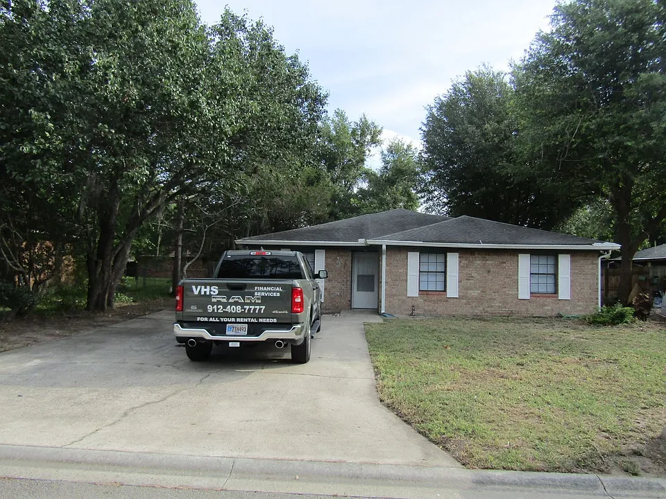 255 Garden Cir