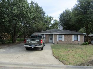 255 Garden Cir, Hinesville, GA 31313