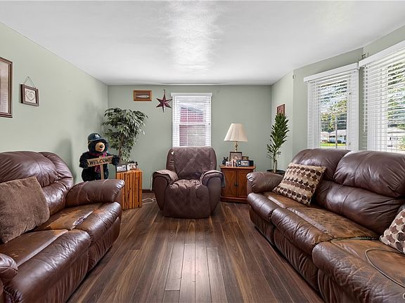 5th image of 7306 Greenbriar Rd