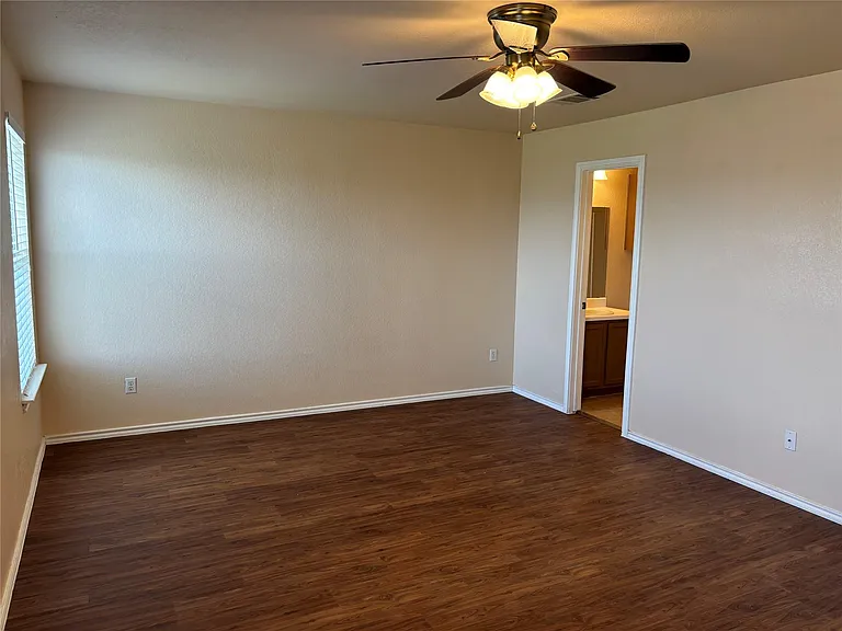 12840 Saint Mary Dr — Photo 13